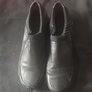 Easy Spirit Women's Black Slip-On Loafers